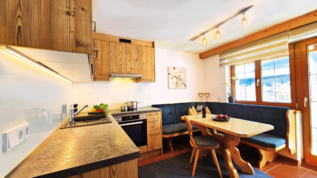 Kuchyň nebo kuchyňský kout v ubytování Ferienanlage Hechenbergerhof
