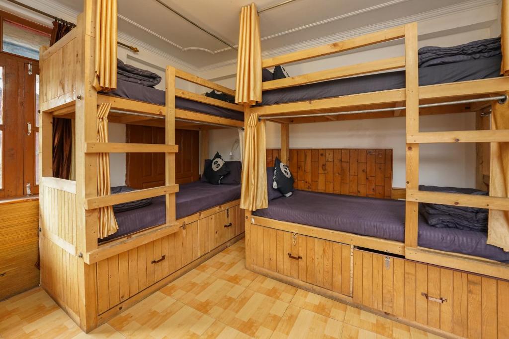 Postel nebo postele na pokoji v ubytování Hippie Panda Hostel