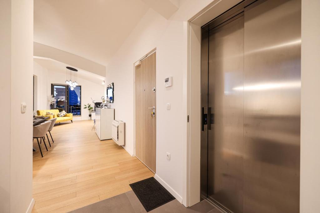 Beautiful view of Industry Leading Penthouse Apartment Wellness