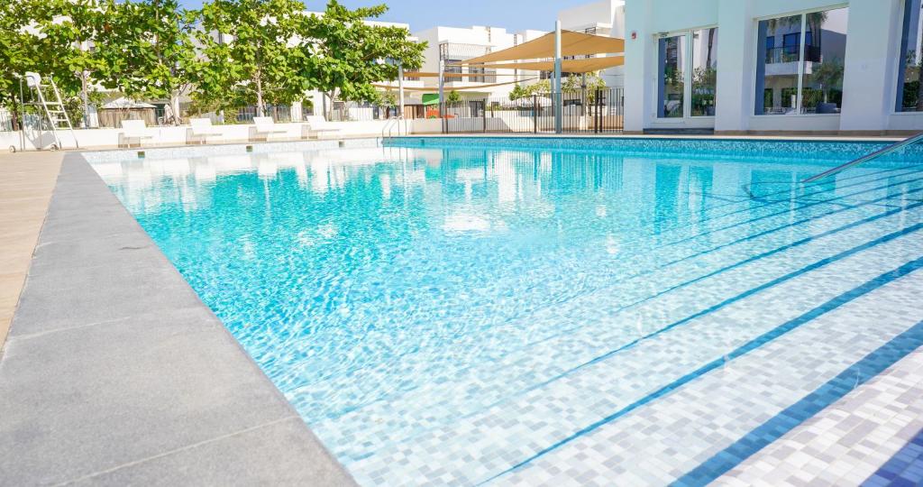 Bazén v ubytování Luxury Villa by the sea nebo v jeho okolí