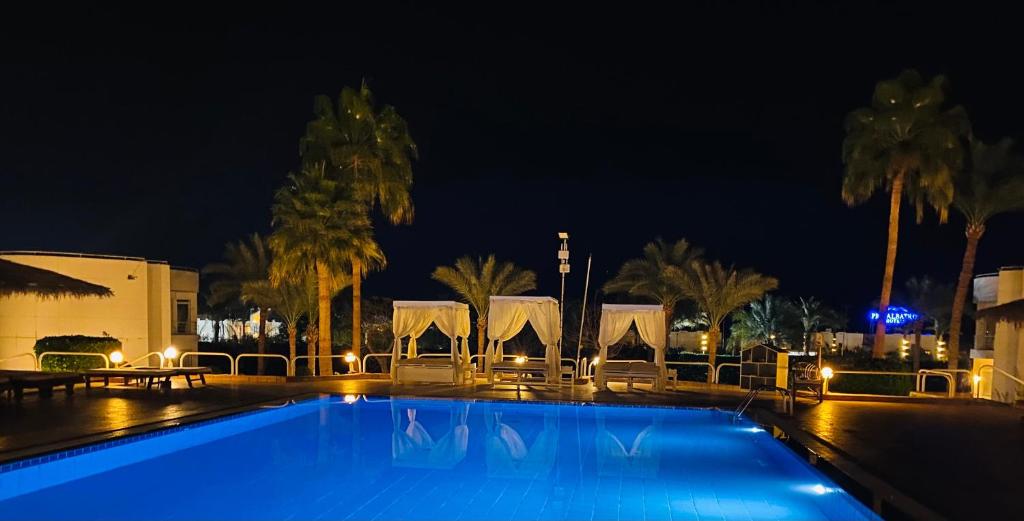 Bazén v ubytování Sharm Reef Hotel nebo v jeho okolí
