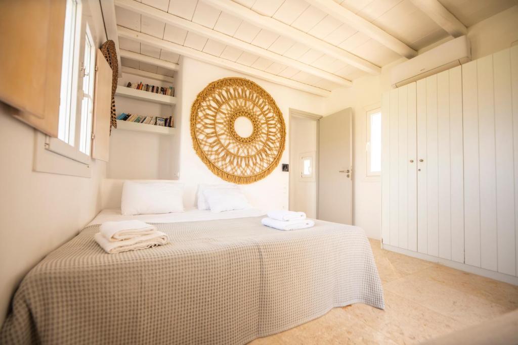 Posteľ alebo postele v izbe v ubytovaní Villa Poppy Mykonos