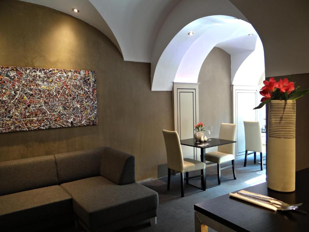 Posezení v ubytování Hotel U Kříže