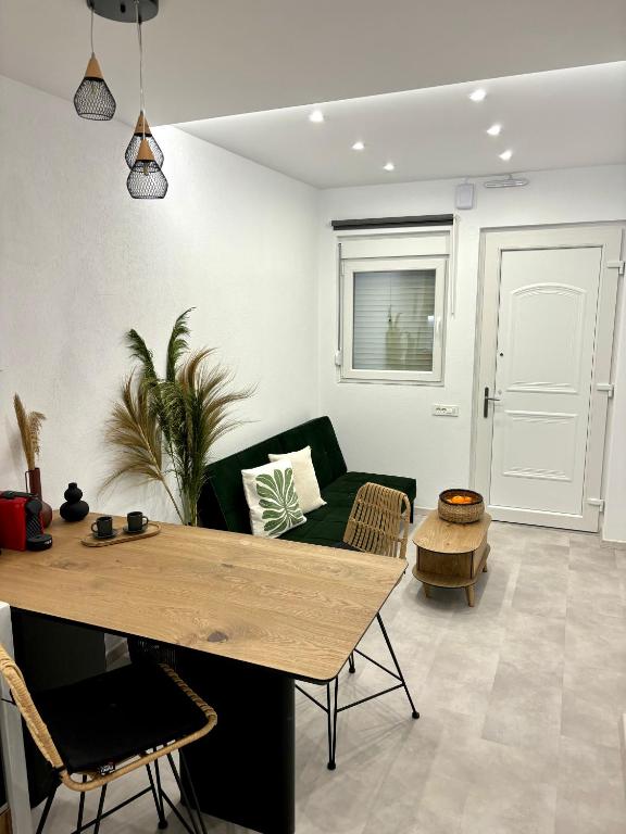 MYROVOLOS APARTMENTS - 19