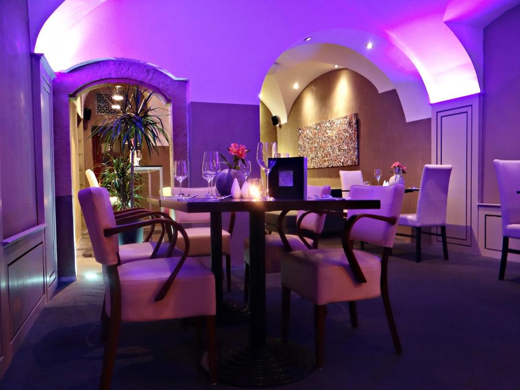 Posezení v ubytování Hotel U Kříže