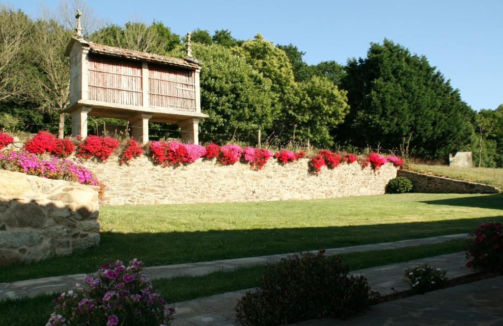 Vonkajšia záhrada v ubytovaní REMANSO DE TRASFONTAO "Casa do Campo"
