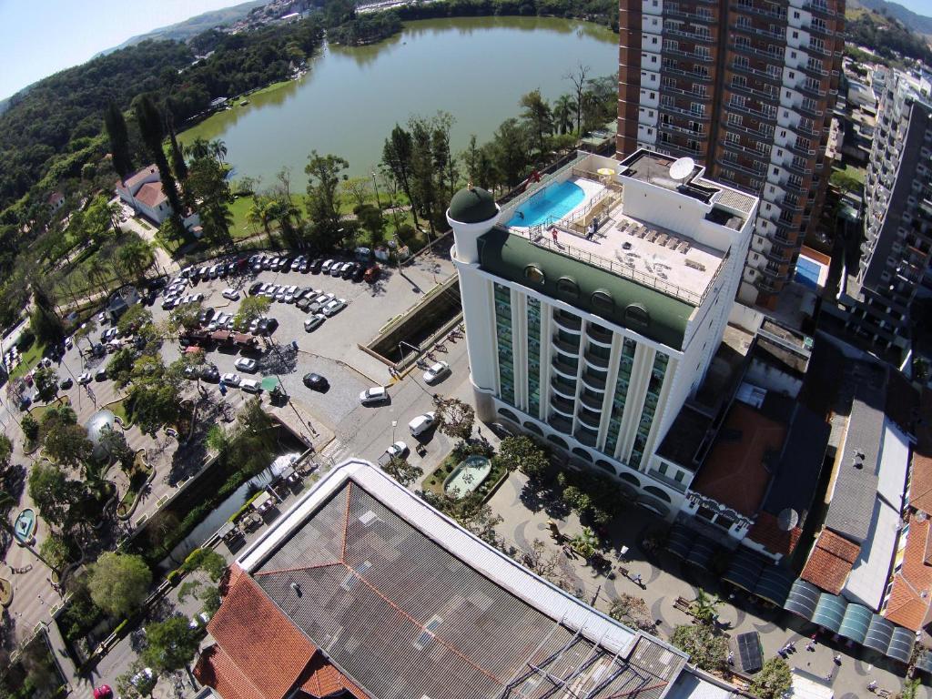 Imagen de la galería de Carmen Palace Hotel, en São Lourenço