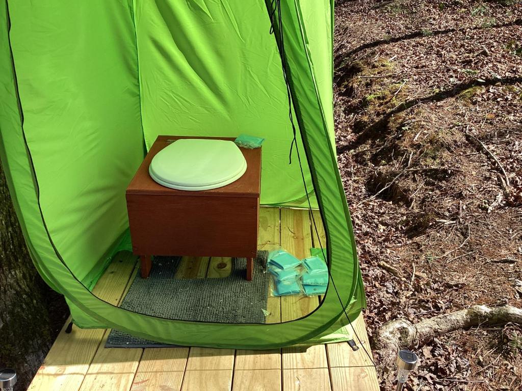 Fotografie z fotogalerie ubytování GLAMPING Off Grid Tent ULTIMATE IN COMFORT v destinaci Turtletown