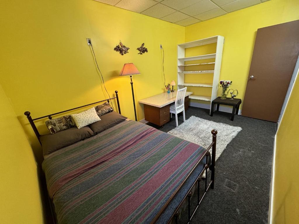 Bed and Breakfast Miracle Comfy and Cozy rooms, Mayerthorpe, Canada