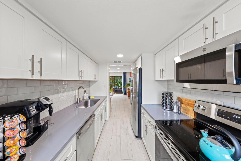 Küche&#47;Küchenzeile in der Unterkunft New Luxury Listing! August sale!