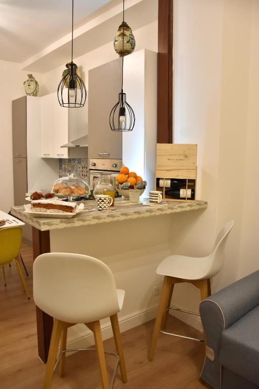 Gloden House Apartments - 1