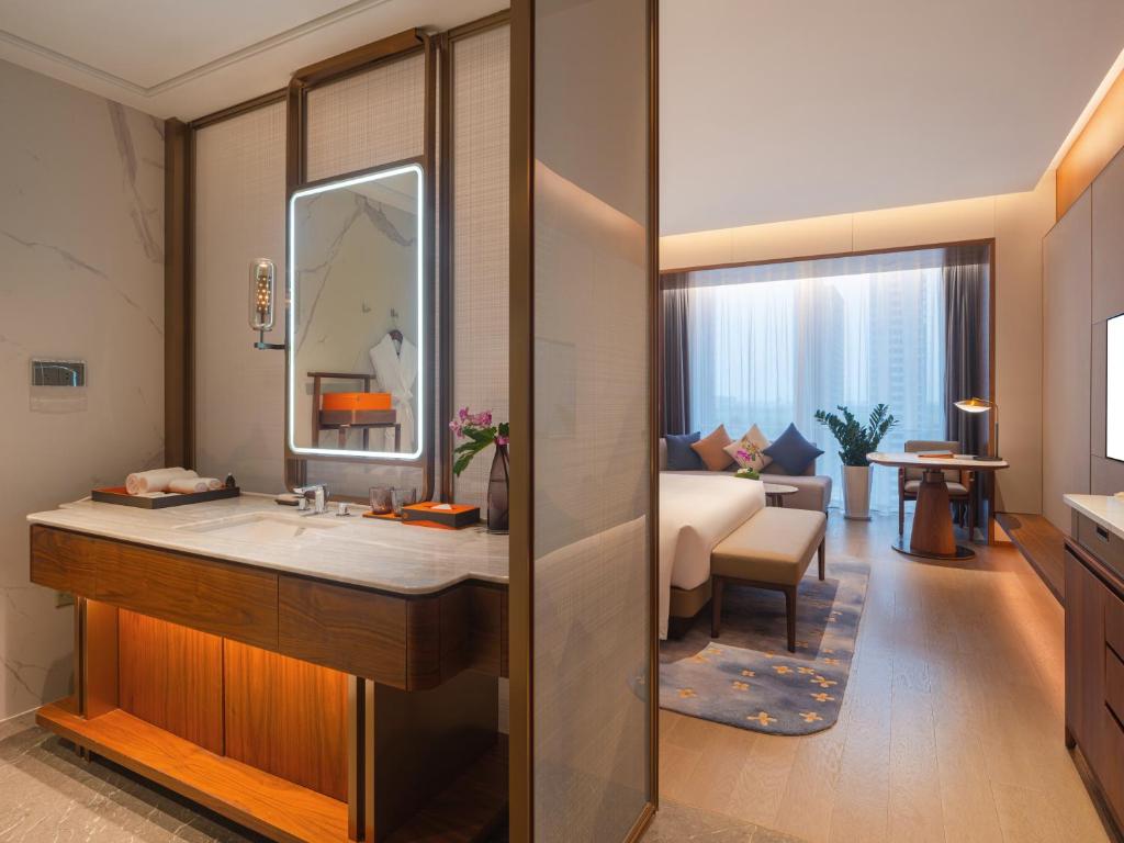 Suzhou International Conference Hotel - Superior Double Room