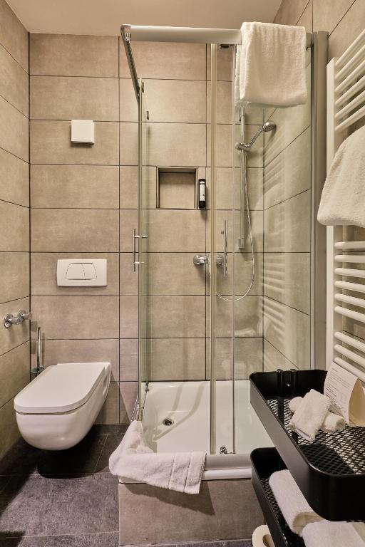 Koupelna v ubytování Hotel Roter Hahn
