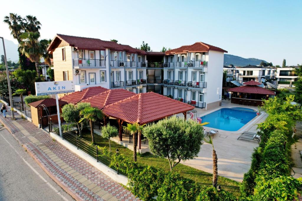 an aerial view of a hotel with a swimming pool at Akın Apart and Hotel in Antalya