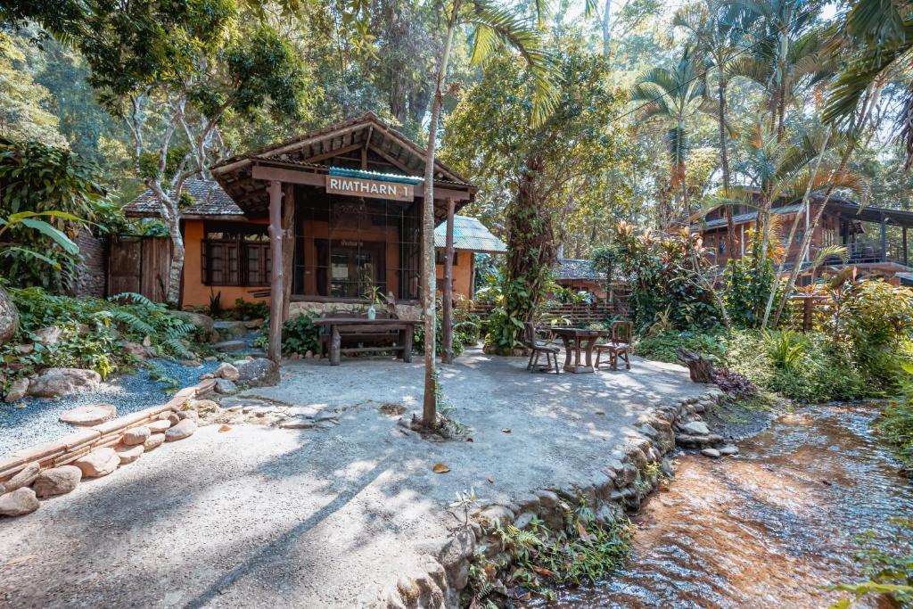 Zahrada ubytování ธารทอง ลอดจ์ Tharnthong Lodge