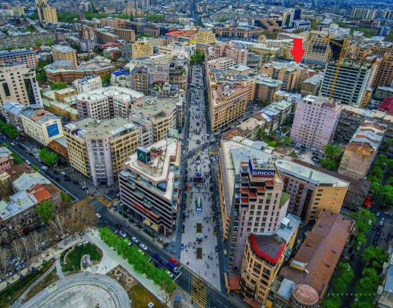 an overhead view of a city with a busy street at Residence North Avenue, Teryan 8 , apt14 3 in Yerevan