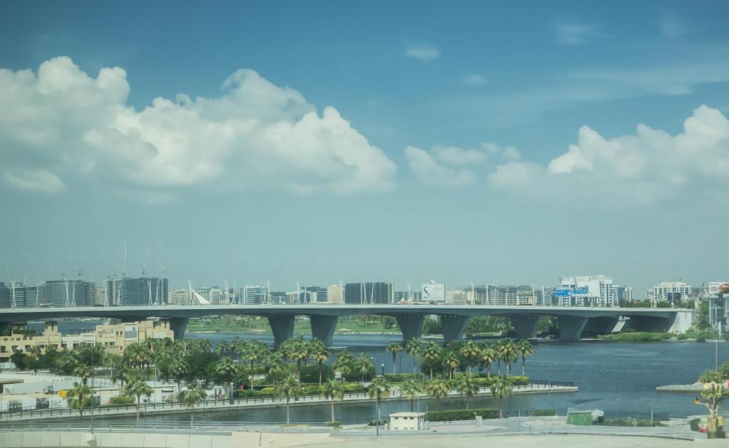 Grand Kingsgate Jaddaf Waterfront Hotel by Millennium - Resim 34