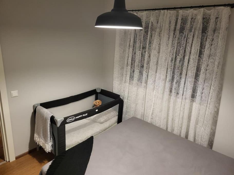 Postel nebo postele na pokoji v ubytování Hubane majake Kärdla südames ootab külalisi!