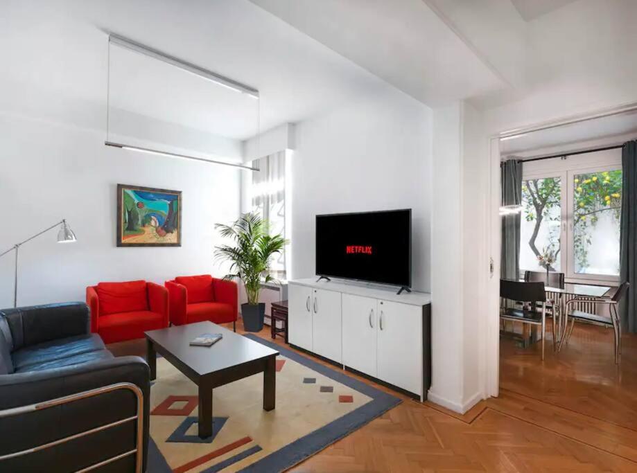 Kolonaki Spacious Residence
