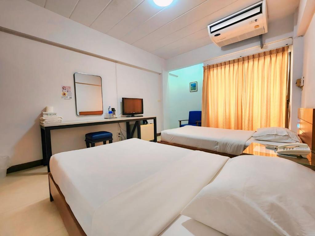 Siam Palace Hotel - Deluxe Twin Room