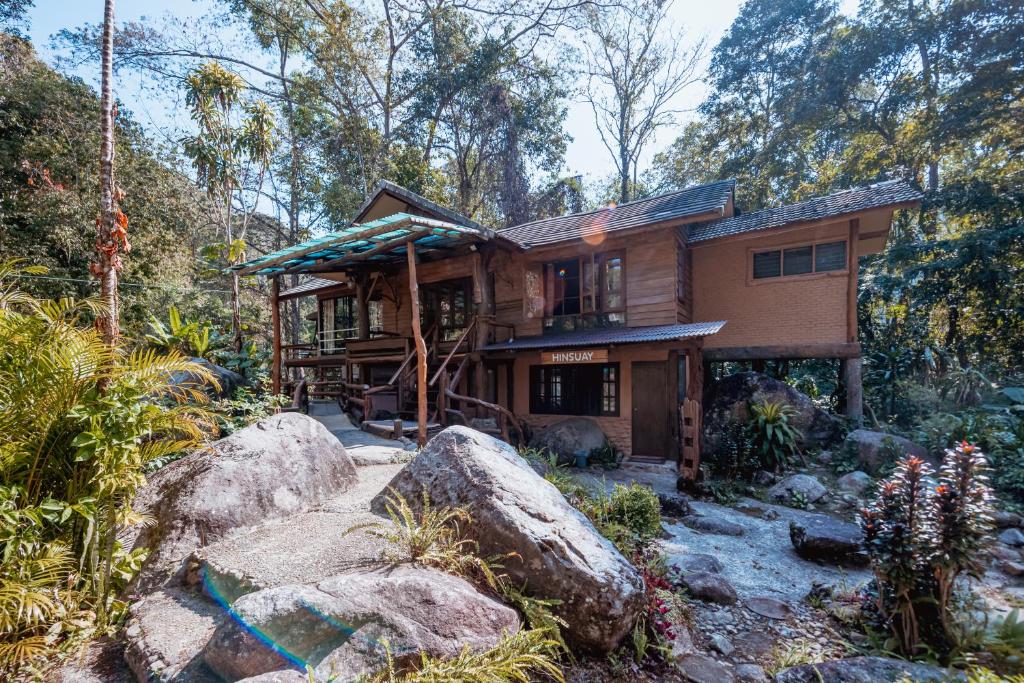 ธารทอง ลอดจ์ Tharnthong Lodge - Two-Bedroom House
