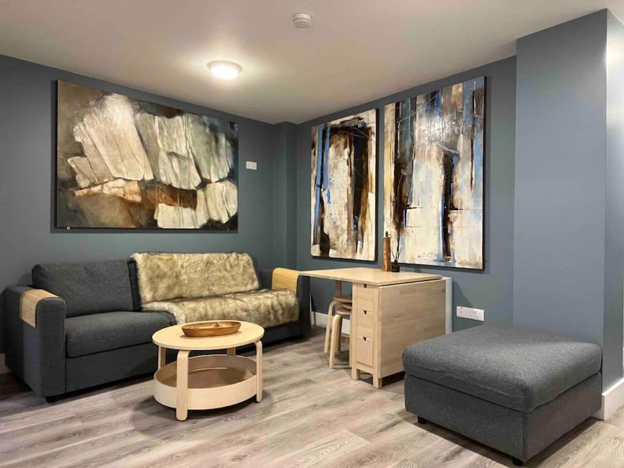 The Art House 4” Galway, Woodquay, Galway (updated prices 2024)