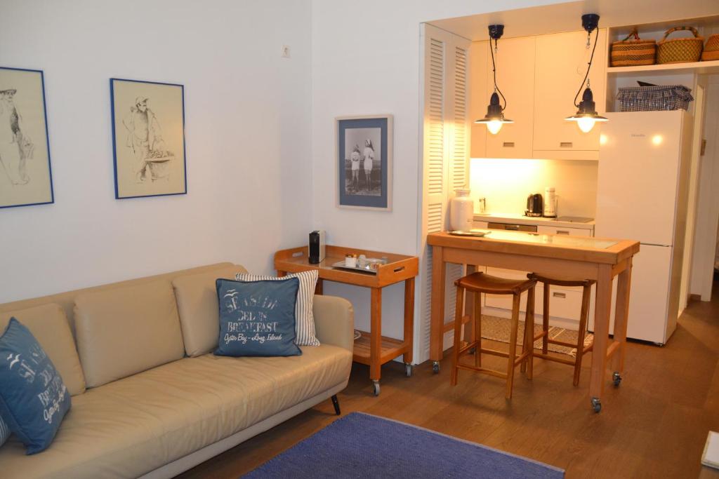 Posedenie v ubytovaní Vouliagmeni seaside flat