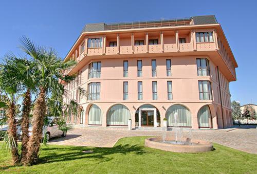 Budova, v ktorej sa hotel nachádza