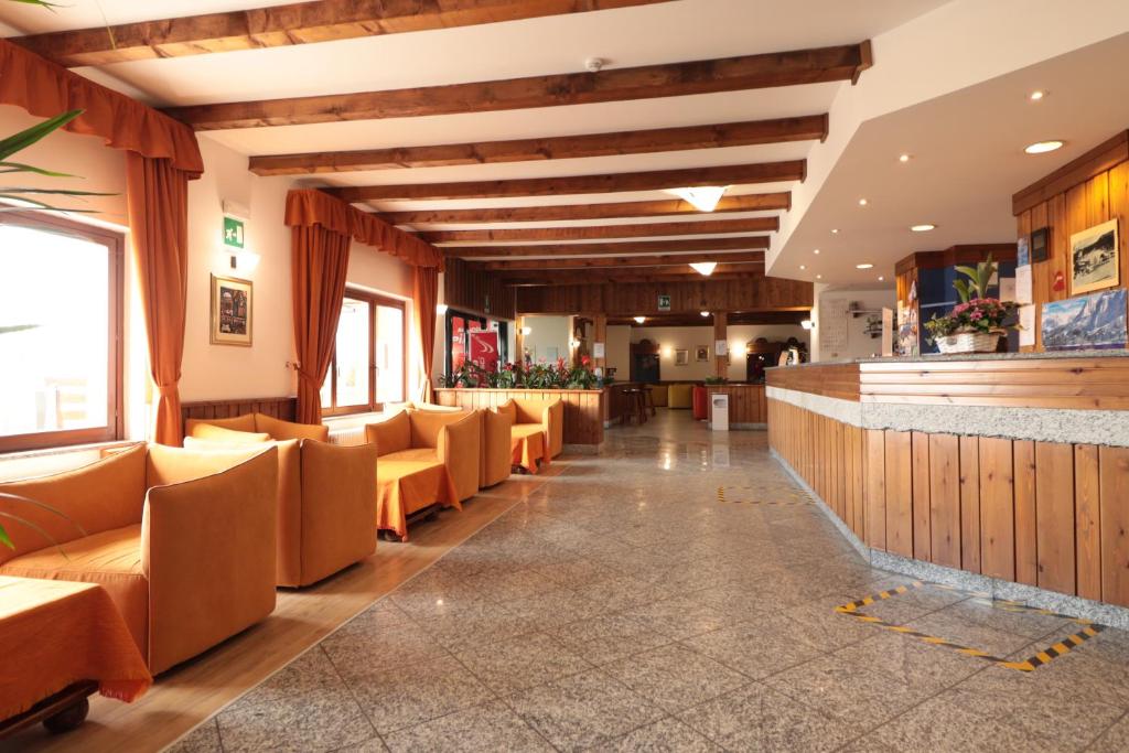 Restaurace v ubytování Etoile De Neige