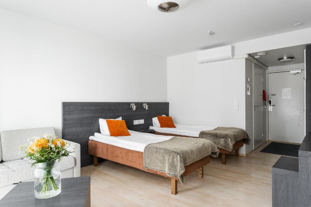 Kultaranta Resort - Twin Room