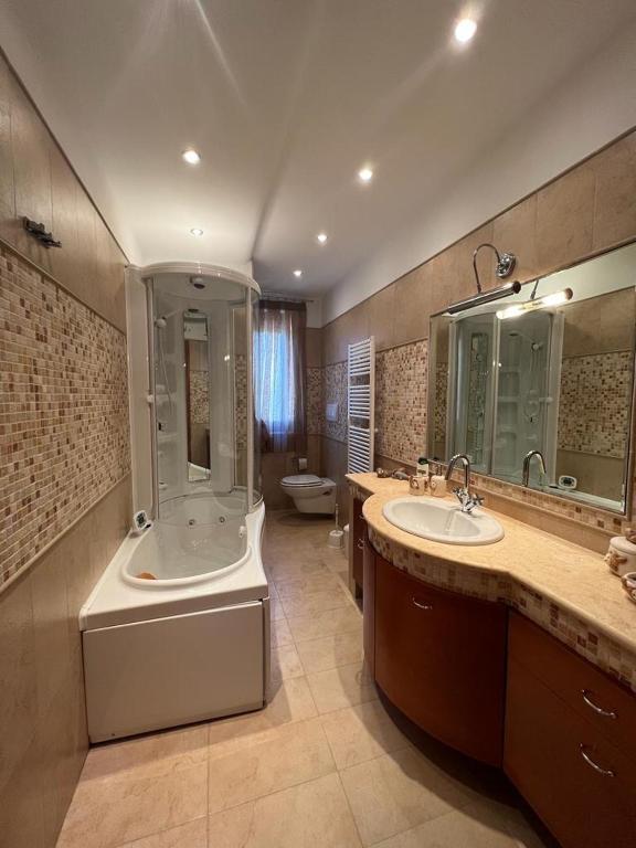 A bathroom at CASA SARADO