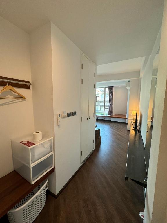 One More Space - Resim 27