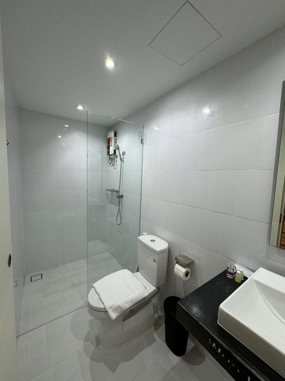 One More Space - Resim 42