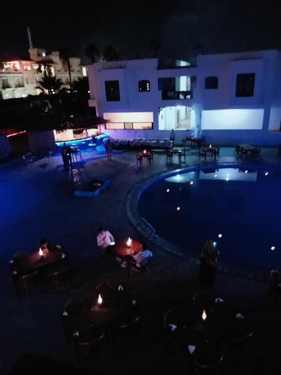 Bazén v ubytování Badawia Sharm Resort nebo v jeho okolí