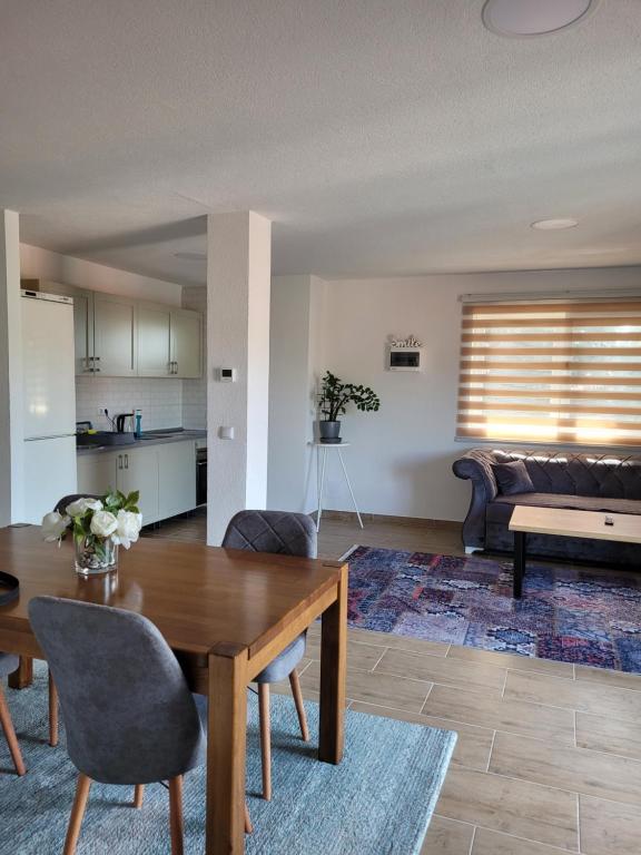 Apartmani ELEGANCE Tuzla - Deluxe Apartment