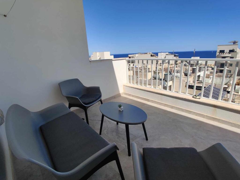 Balkón nebo terasa v ubytování Sea Breeze Duplex Deluxe Penthouse
