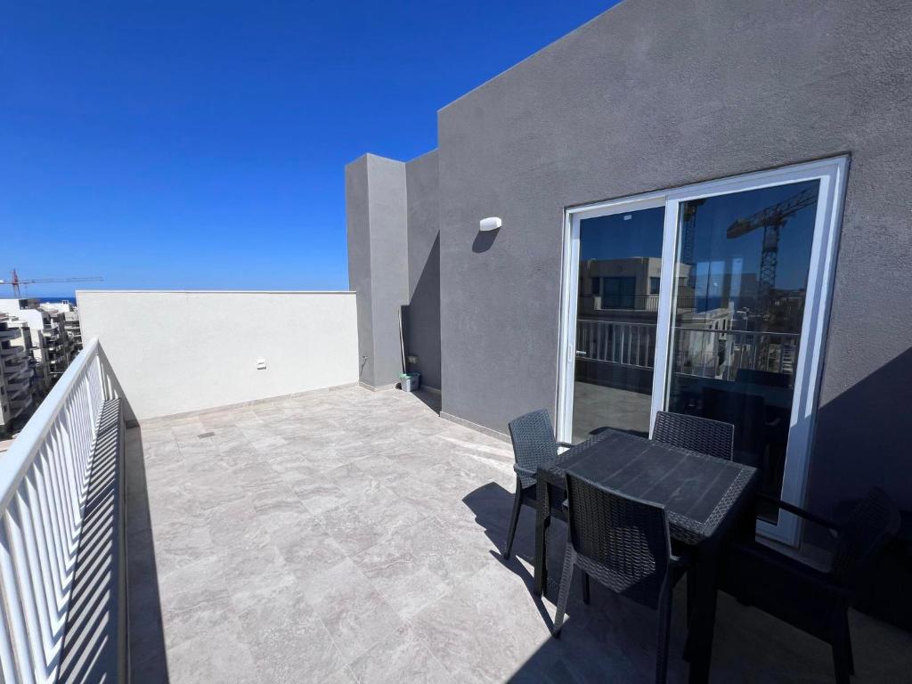 Balkón nebo terasa v ubytování Sea Breeze Duplex Deluxe Penthouse
