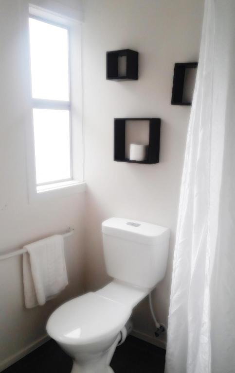 
Twin Room with Private Bathroom
