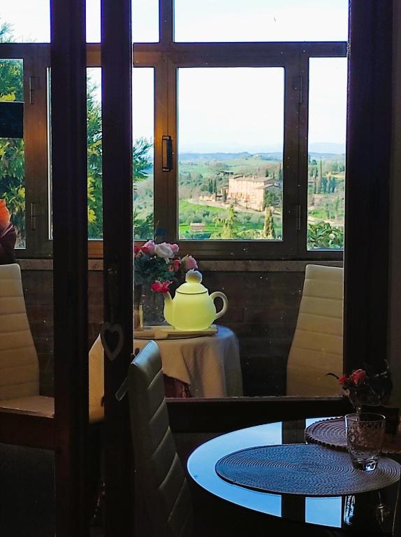 Nespecifikovaný výhled na hory nebo výhled na hory při pohledu z bed and breakfast