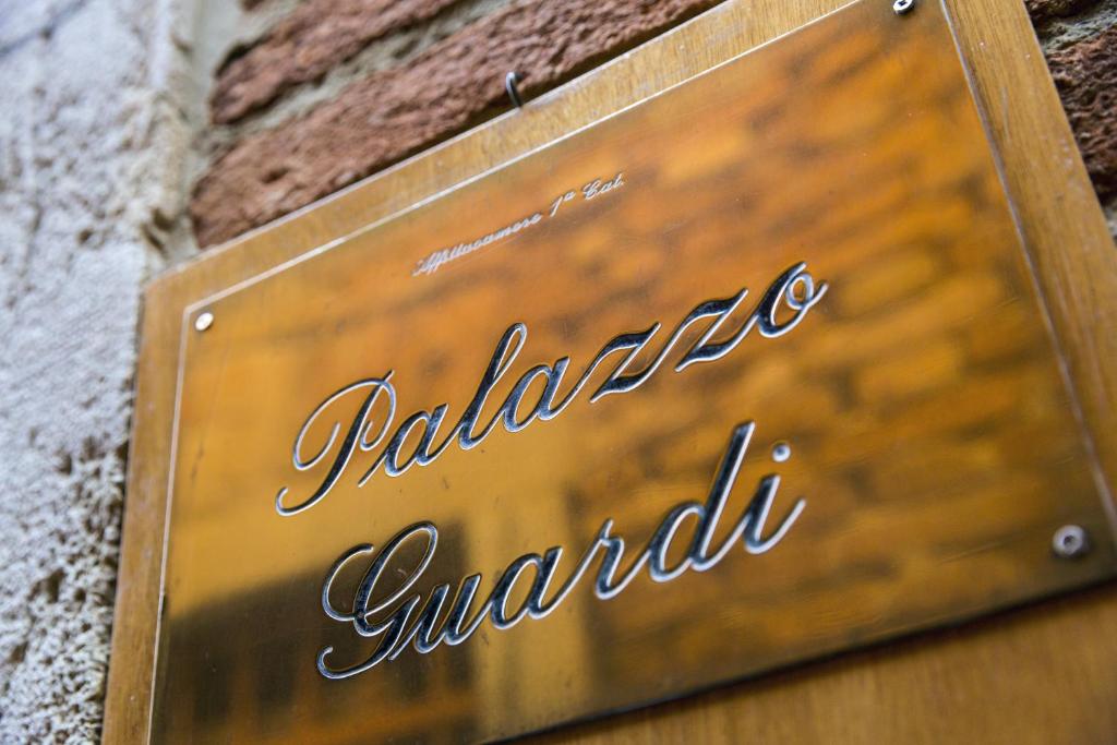 Certifikát, hodnocení, plakát nebo jiný dokument vystavený v ubytování Palazzo Guardi
