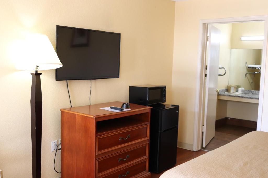 Woodstream Inn - Single Room - Disability Access