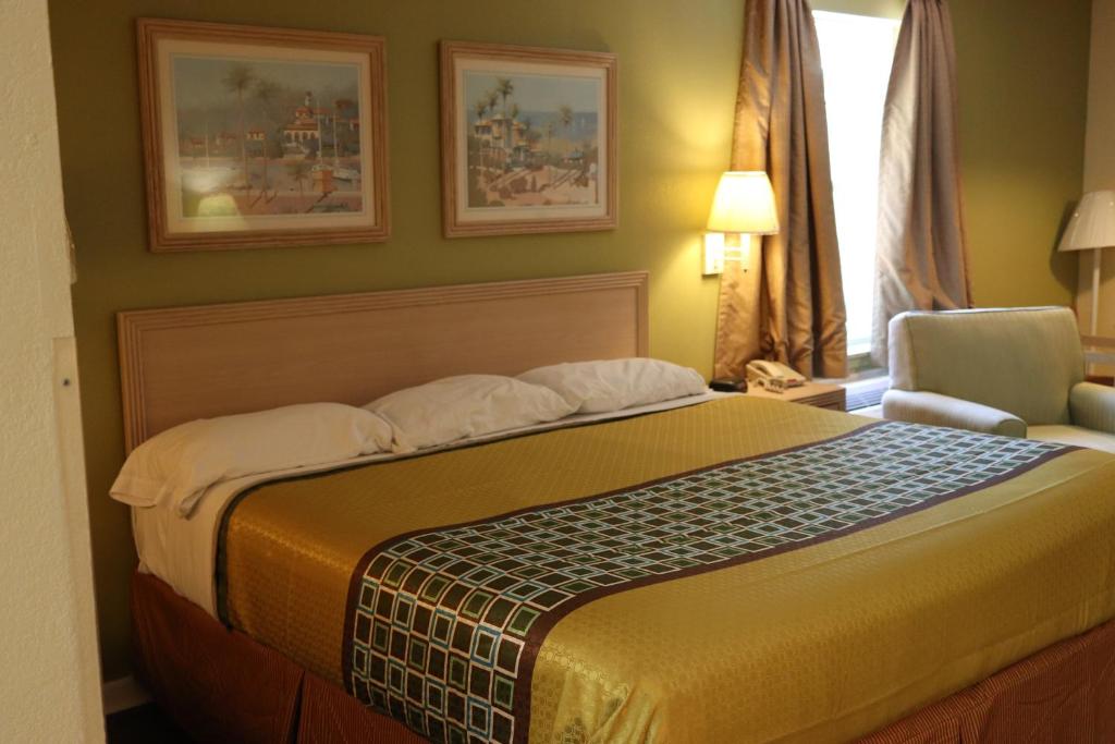 Woodstream Inn - Deluxe Single Room