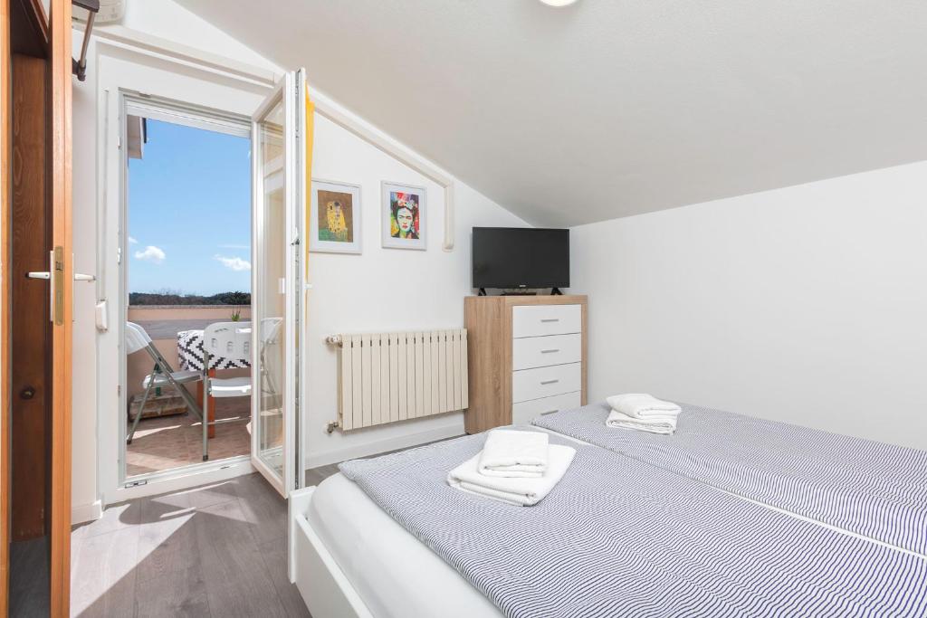 Apartments Antic - Apartamento Con Balcón