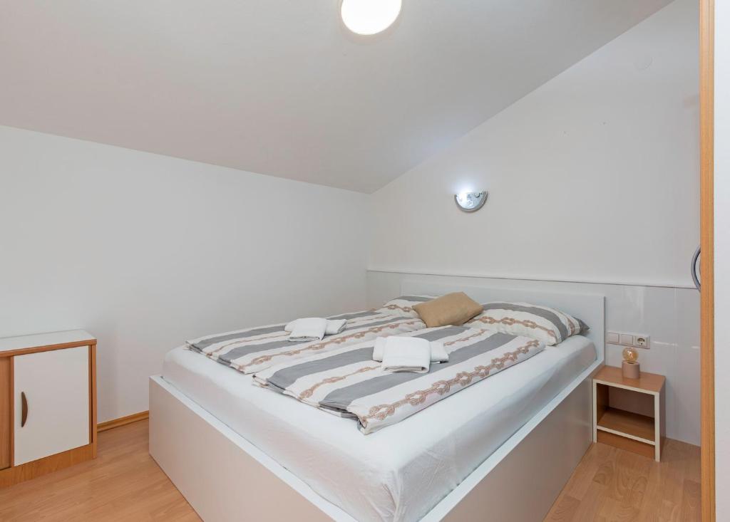 Apartments Antic - 19