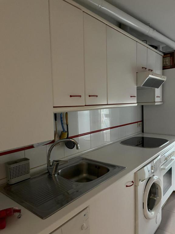 Kuchyň nebo kuchyňský kout v ubytování MYM Vivienda Ávila, buena situación. VUT-AV-00805