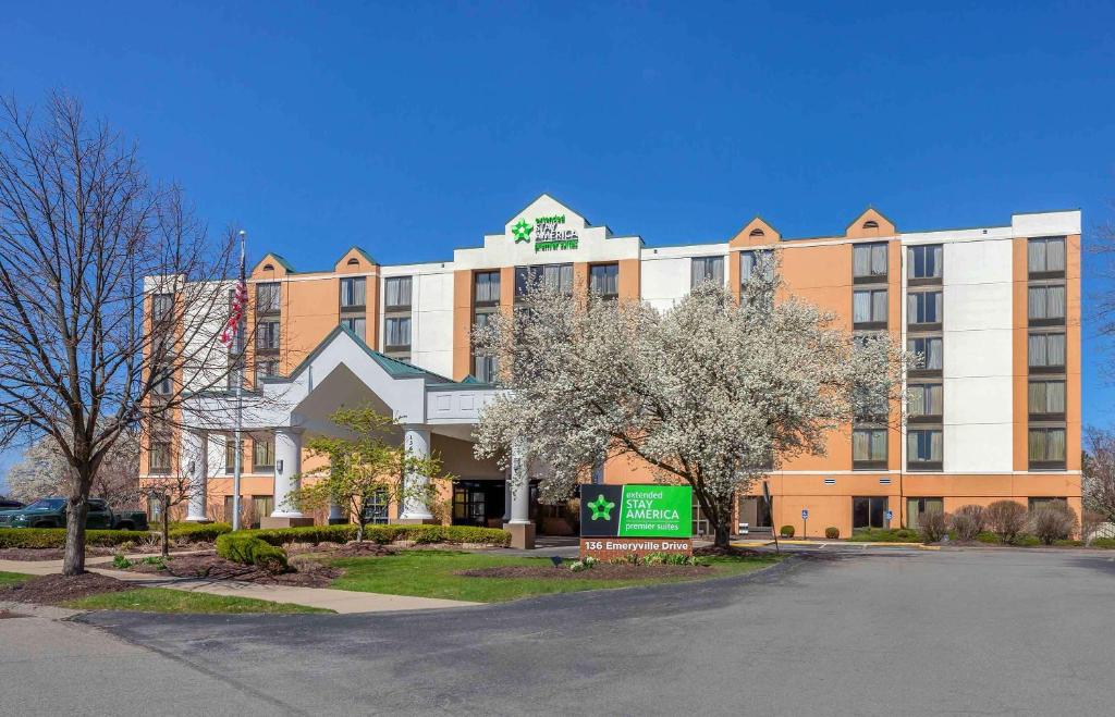a hotel building with a sign in front of it at Extended Stay America Premier Suites - Pittsburgh - Cranberry Township - I-76 in Cranberry Township