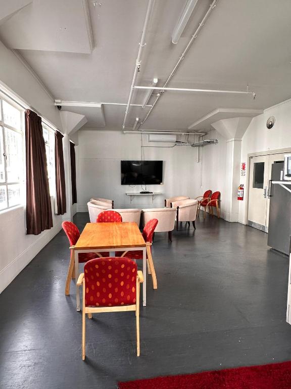 Kuchyň nebo kuchyňský kout v ubytování Hamilton City Inn