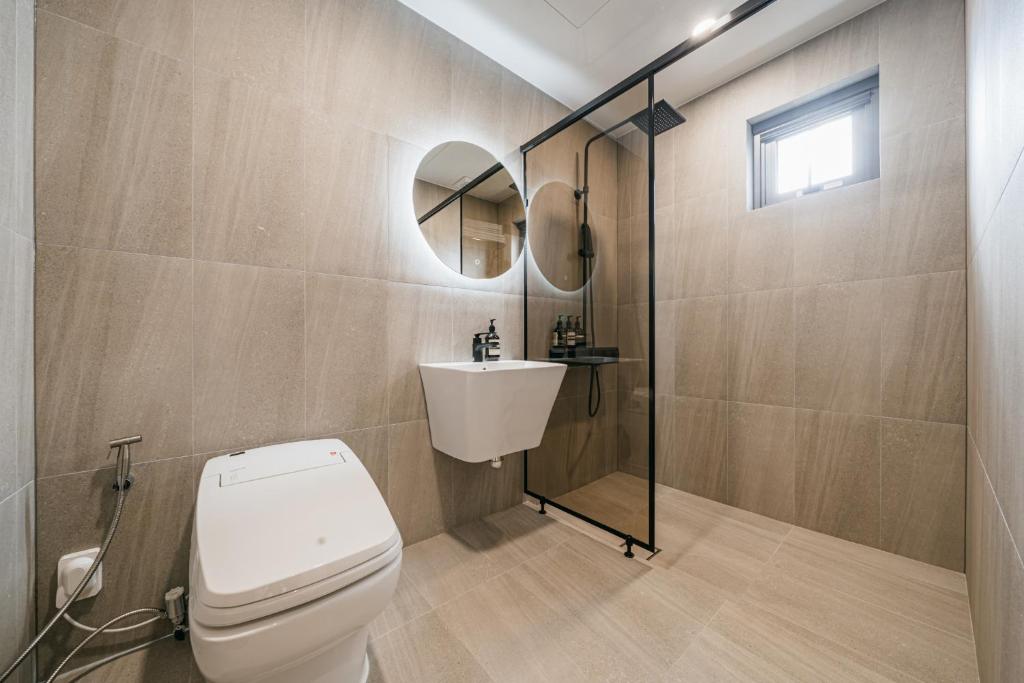 Koupelna v ubytování Ddosi Aewol Pool Villa