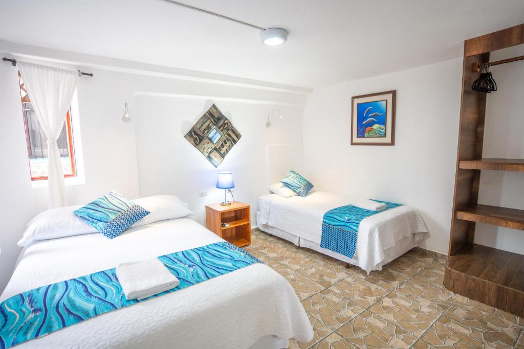 Maidith Galapagos Inn - Albatros / Deluxe Double Room With Pool View