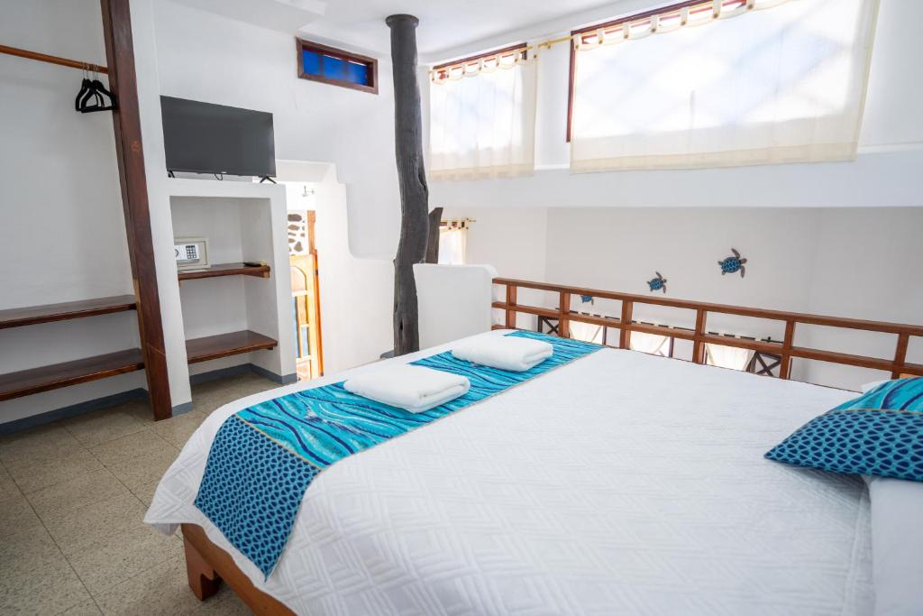 Maidith Galapagos Inn - Gaviota / Family Room